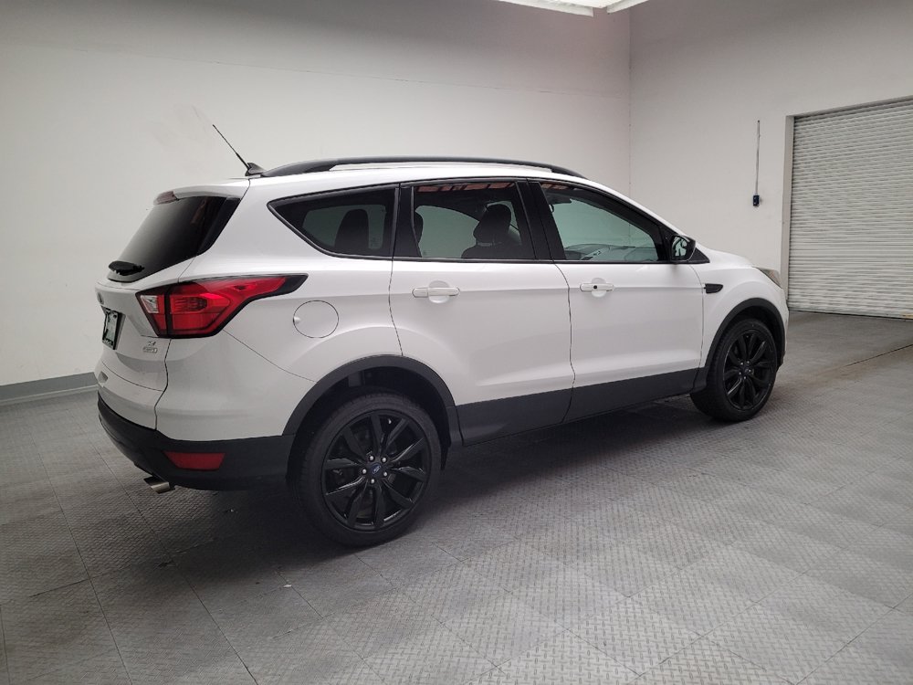 Used 2019 Ford Escape SE FWD image 10