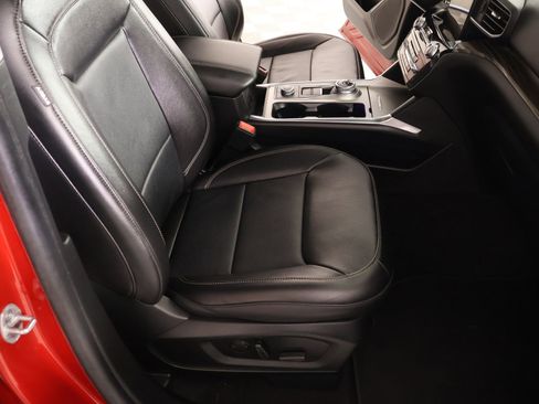 Used 2023 Ford Explorer Limited w/ Limited Technology Package AWD/4WD image 15
