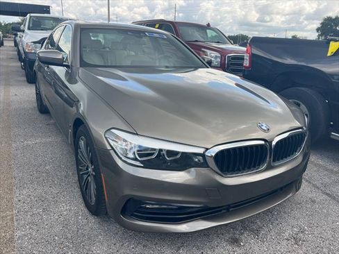 Used 2018 BMW 530e w/ Premium Package 2 RWD image 4