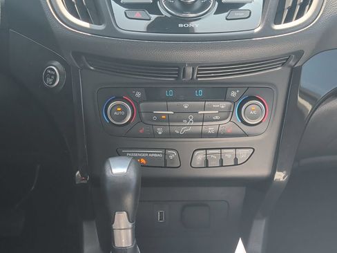 Used 2018 Ford Escape Titanium FWD image 19