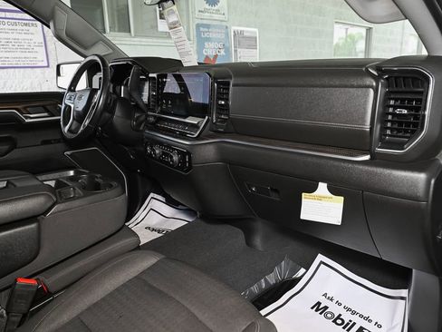 Used 2022 Chevrolet Silverado 1500 RST AWD/4WD image 43