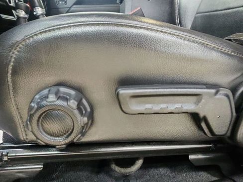 Used 2022 Jeep Wrangler Unlimited Sahara w/ LED Lighting Group image 15