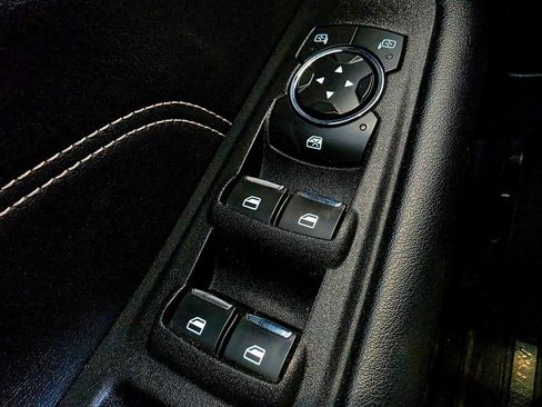 Used 2022 Ford Edge Titanium AWD/4WD image 19