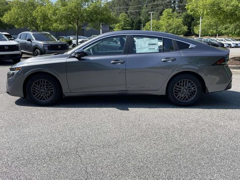 New 2026 Nissan Sentra SV w/ SV Convenience Package FWD image 4
