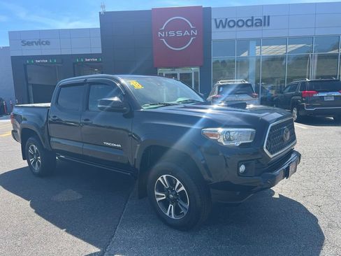 Used 2018 Toyota Tacoma TRD Sport w/ Technology Package image 1