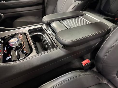 New 2026 Jeep Grand Wagoneer 4WD w/ Premium Group I image 31