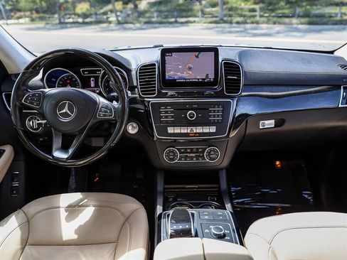 Used 2018 Mercedes-Benz GLS 450 4MATIC image 17