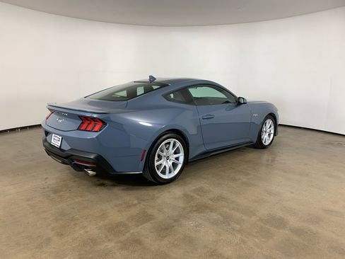 Used 2025 Ford Mustang GT Premium image 8