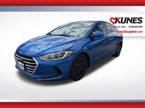 Used 2017 Hyundai Elantra SE FWD image 4