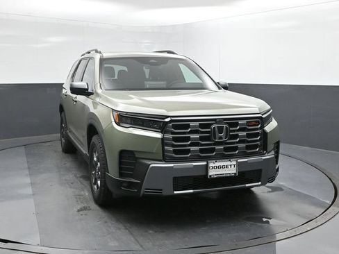 New 2026 Honda Pilot TrailSport image 17