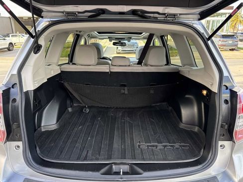 Used 2016 Subaru Forester 2.5i Touring w/ Eyesight & Navigation System image 9