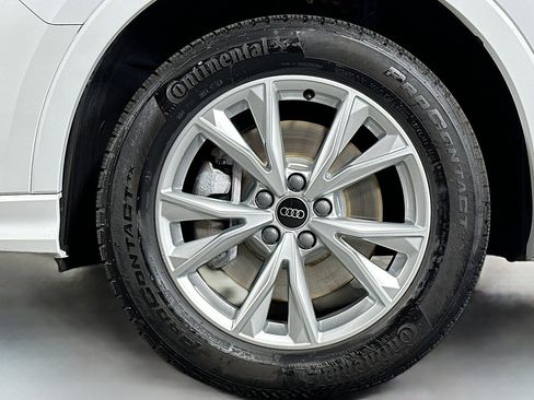 Used 2025 Audi Q3 2.0T Premium AWD/4WD image 11