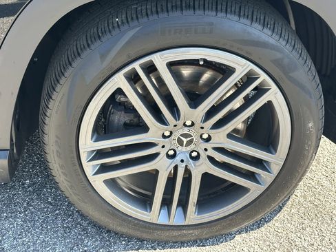 Certified 2025 Mercedes-Benz GLS 450 4MATIC image 14