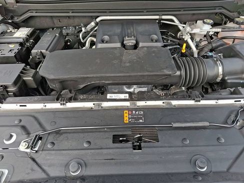 Used 2025 Chevrolet Colorado W/T w/ Advanced Trailering Package AWD/4WD image 27
