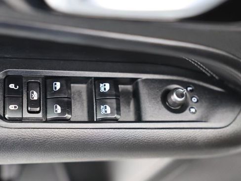 Used 2023 Jeep Compass Altitude w/ Sun and Sound Group image 14