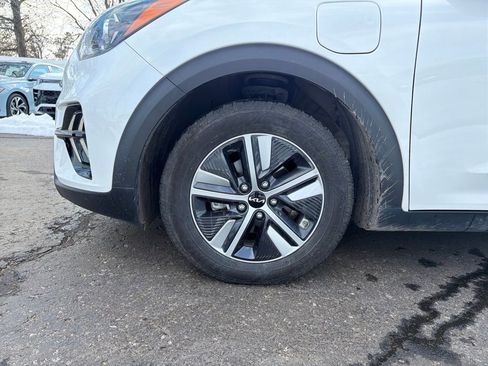 Used 2022 Kia Niro EX Premium image 29