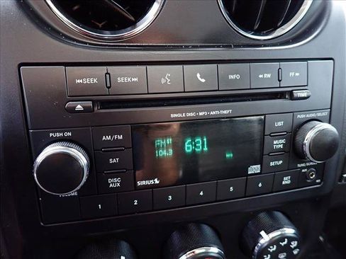 Used 2016 Jeep Patriot High Altitude AWD/4WD image 20