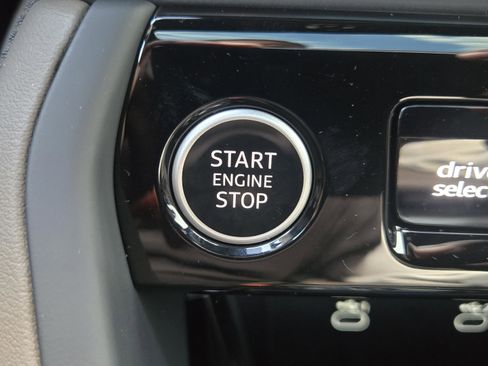 New 2025 Audi Q5 Premium Plus image 16