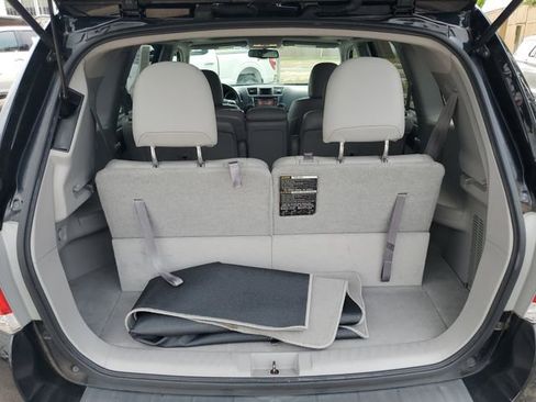 Used 2013 Toyota Highlander Limited AWD/4WD image 33