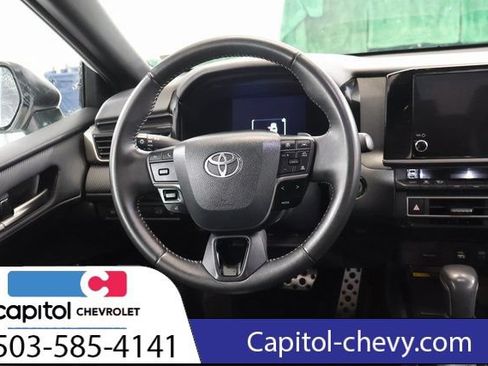 Used 2025 Toyota Camry SE FWD image 16