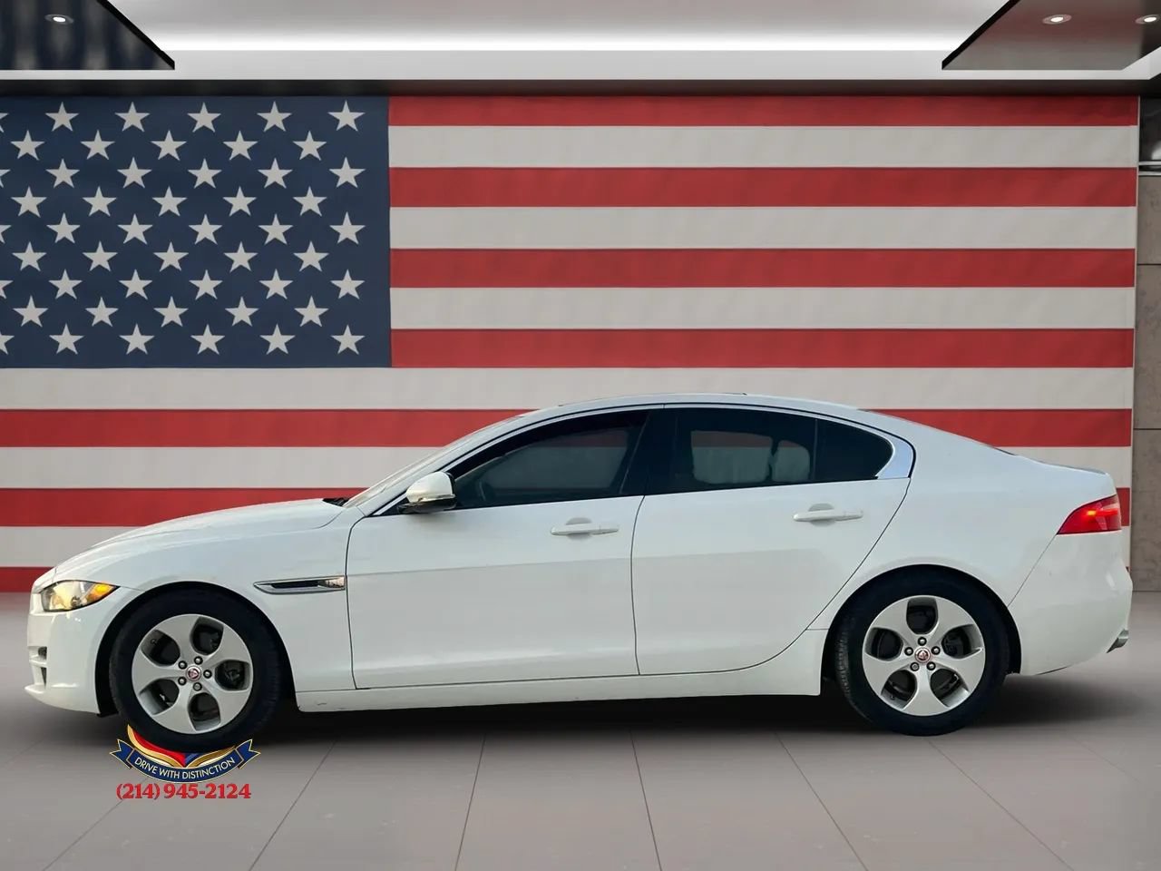 Used 2017 Jaguar XE RWD image 6