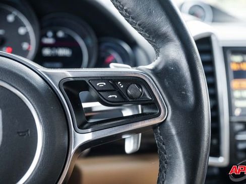 Used 2016 Porsche Cayenne image 59