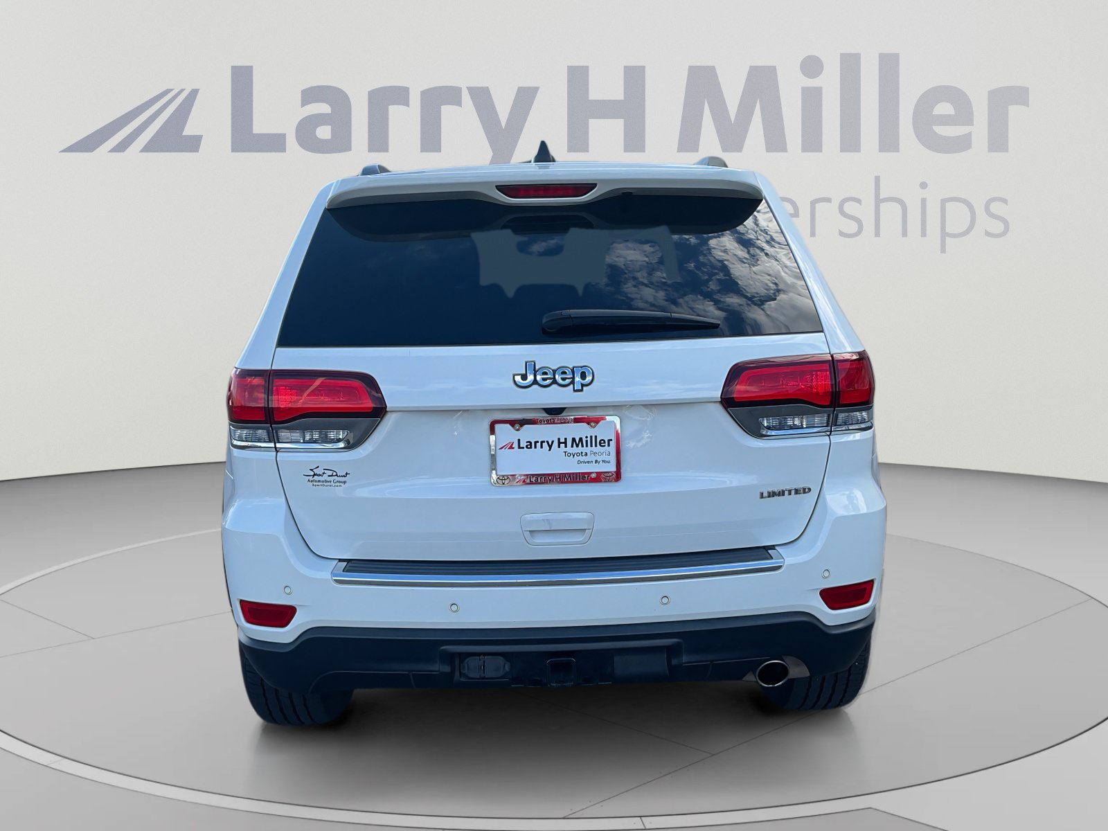 Used 2021 Jeep Grand Cherokee Limited w/ Trailer Tow Group IV RWD image 4