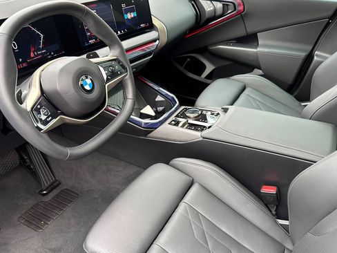 Used 2025 BMW X3 xDrive30i w/ Premium Package image 11