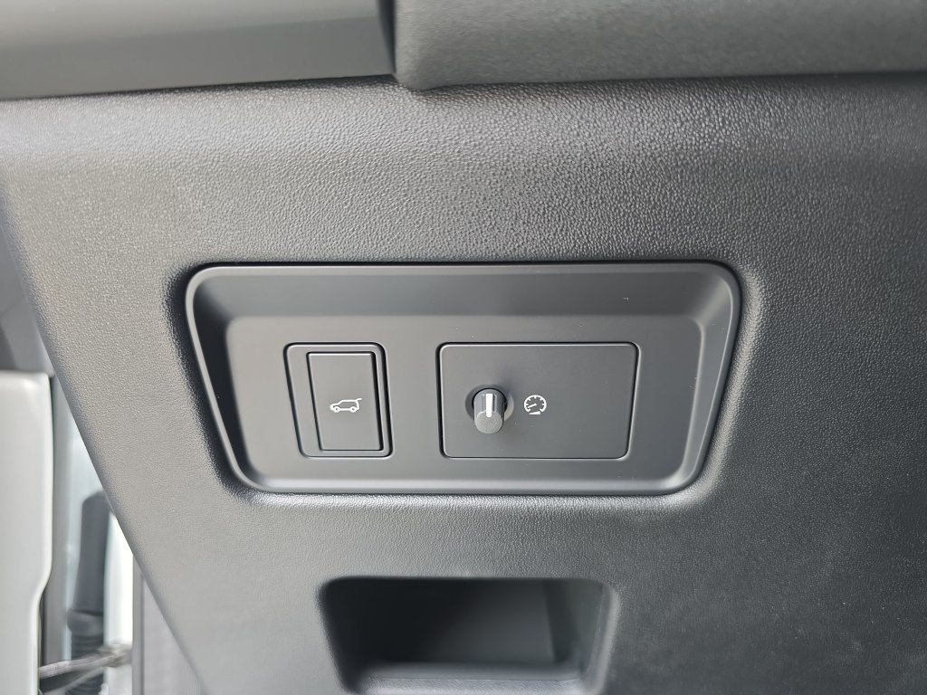 New 2026 Land Rover Discovery S AWD/4WD image 28