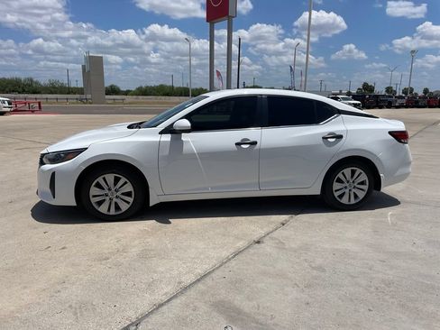 Certified 2025 Nissan Sentra S FWD image 4