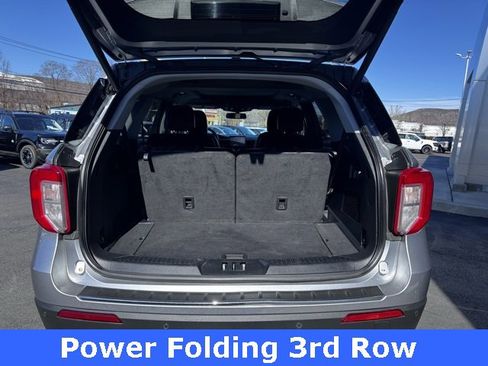 Used 2022 Ford Explorer Limited w/ Equipment Group 301A image 7