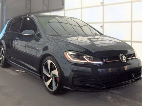 Used 2018 Volkswagen GTI SE FWD image 4