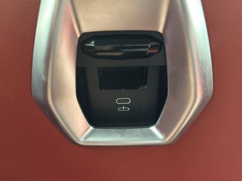 Used 2023 BMW XM AWD/4WD image 20