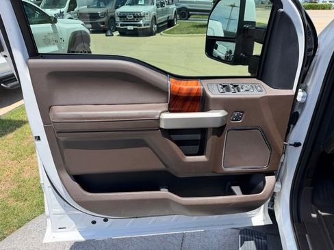 Used 2022 Ford F250 King Ranch w/ FX4 Off-Road Package AWD/4WD image 8