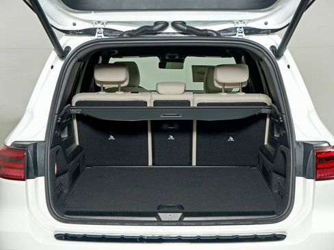 Certified 2026 Mercedes-Benz GLB 250 4MATIC image 9