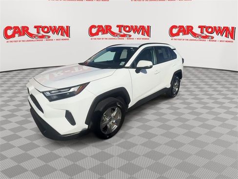 Used 2024 Toyota RAV4 XLE image 4