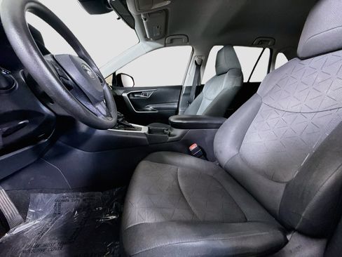 Used 2021 Toyota RAV4 XLE FWD image 22