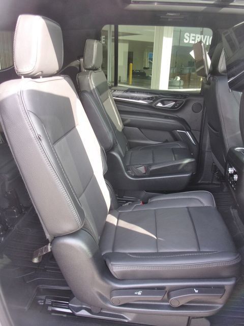 Used 2023 GMC Yukon XL Denali w/ Denali Reserve Package AWD/4WD image 42