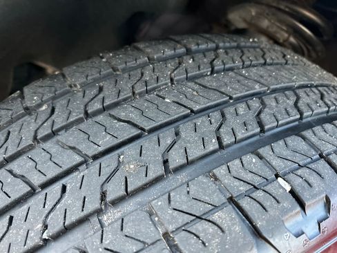 Certified 2022 Ford Explorer XLT w/ Equipment Group 202A image 30