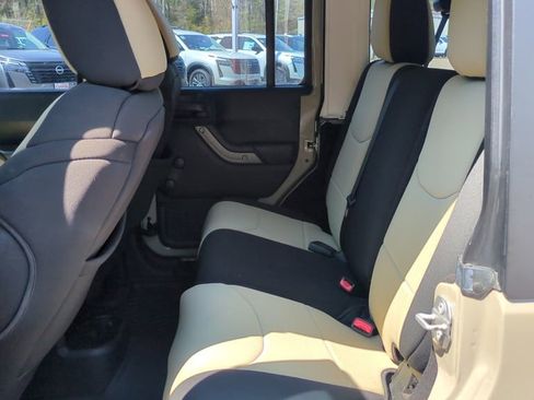 Used 2018 Jeep Wrangler Unlimited Sport w/ Connectivity Group image 13