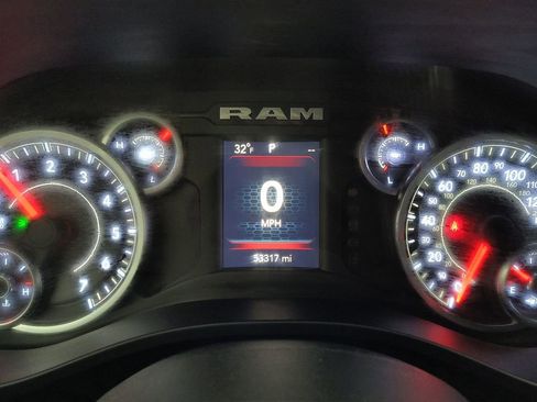 Used 2020 RAM 1500 Big Horn w/ Built-to-serve Edition image 16