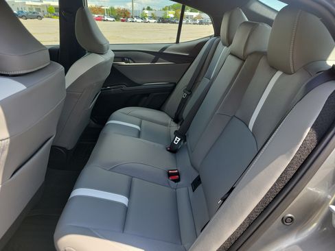 Used 2026 Toyota Camry SE w/ Convenience Package AWD/4WD image 16