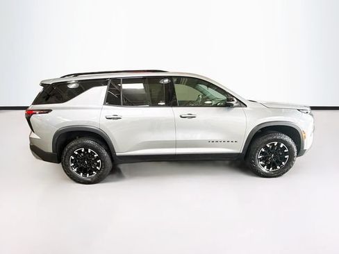 Used 2025 Chevrolet Traverse Z71 w/ Driver Confidence Package AWD/4WD image 5