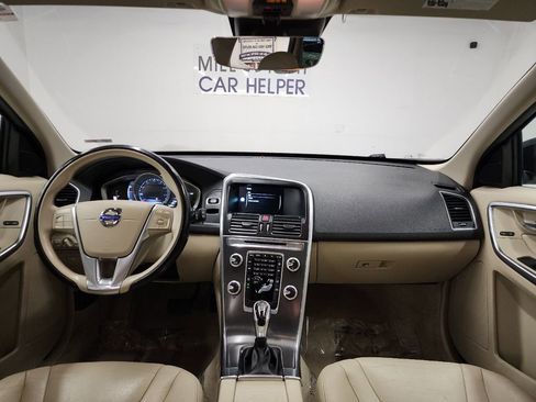Used 2016 Volvo XC60 T6 image 3