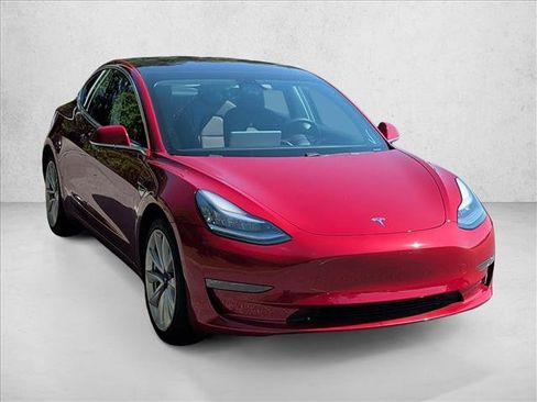 Used 2018 Tesla Model 3 Mid Range RWD image 3