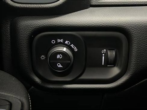 New 2026 RAM 2500 Big Horn AWD/4WD image 34
