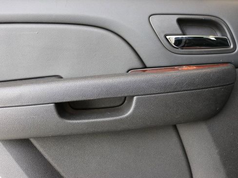 Used 2014 Chevrolet Tahoe LT w/ Luxury Package image 22