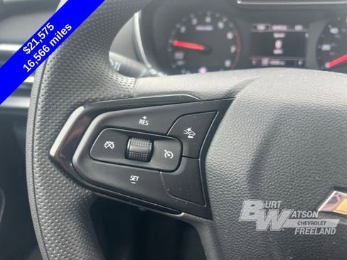 Used 2023 Chevrolet TrailBlazer LT w/ LPO, Blackout Package image 12