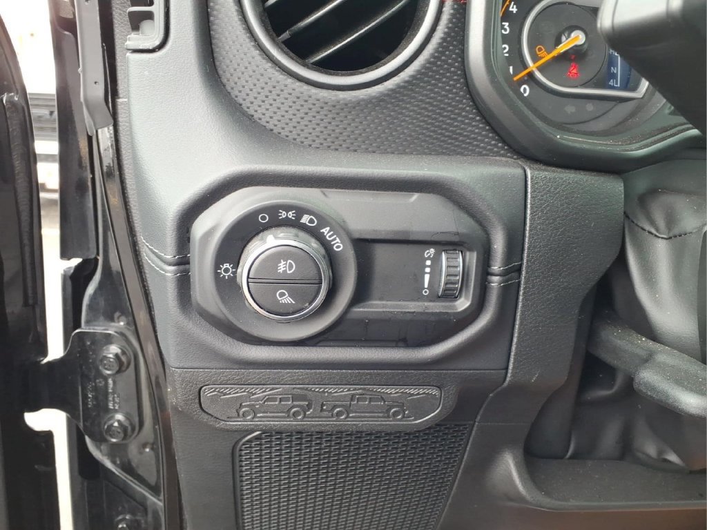 Used 2026 Jeep Gladiator Rubicon AWD/4WD image 17