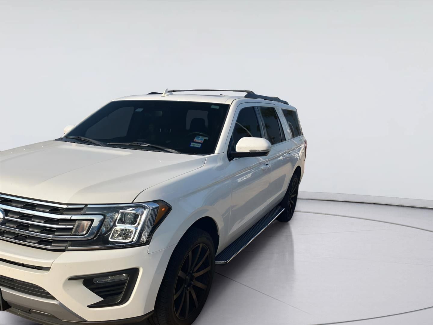 Used 2020 Ford Expedition Max XLT w/ Equipment Group 202A RWD image 2